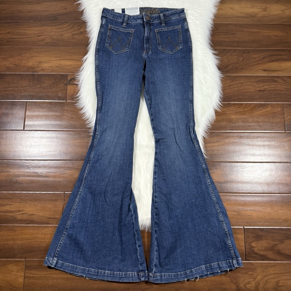 Wrangler Women's Size 28‎ X 36 Retro High Rise Flare Denim Jeans